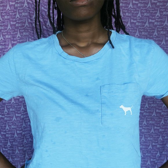 PINK Victoria's Secret cropped t-shirt with dog on front pocket in baby blue S - Picture 2 of 6